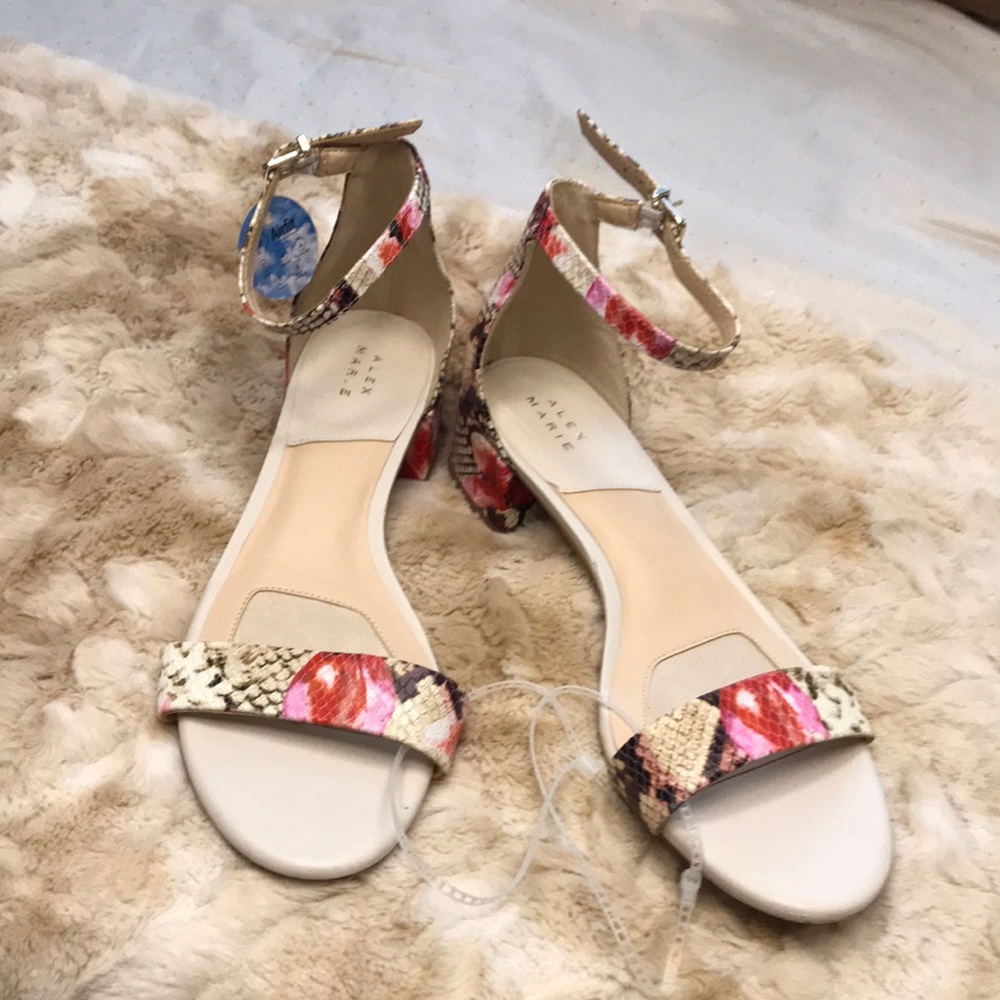 New Alex Marie women’s sandals